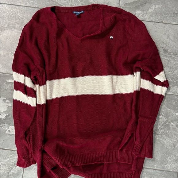 Southern Shirt XL Crimson and white v neck - Picture 1 of 2